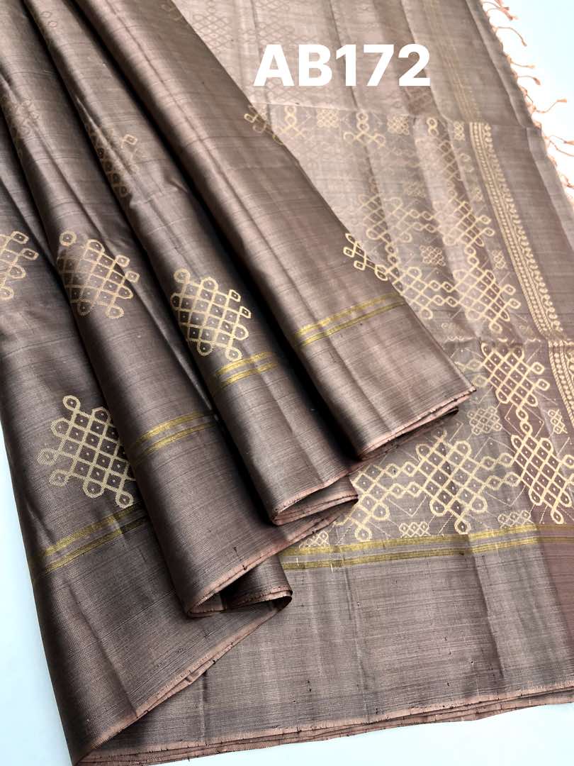 Beautifull Handloom Soft Silk Kolam saree in Chacholate Grey