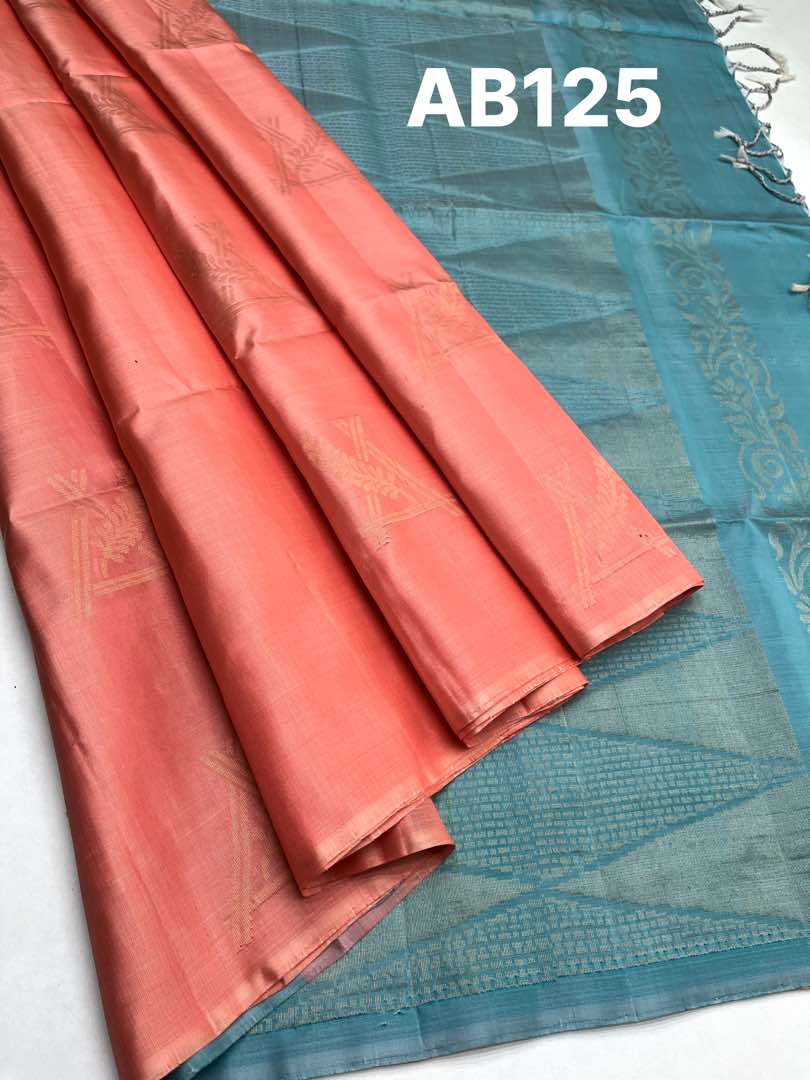 Beautifull Handloom Soft Silk Bhutta saree in Peachish Pink with Light Blue