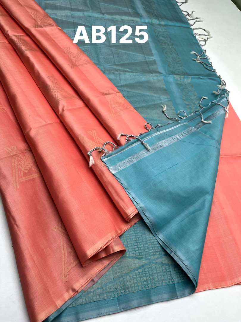 Beautifull Handloom Soft Silk Bhutta saree in Peachish Pink with Light Blue