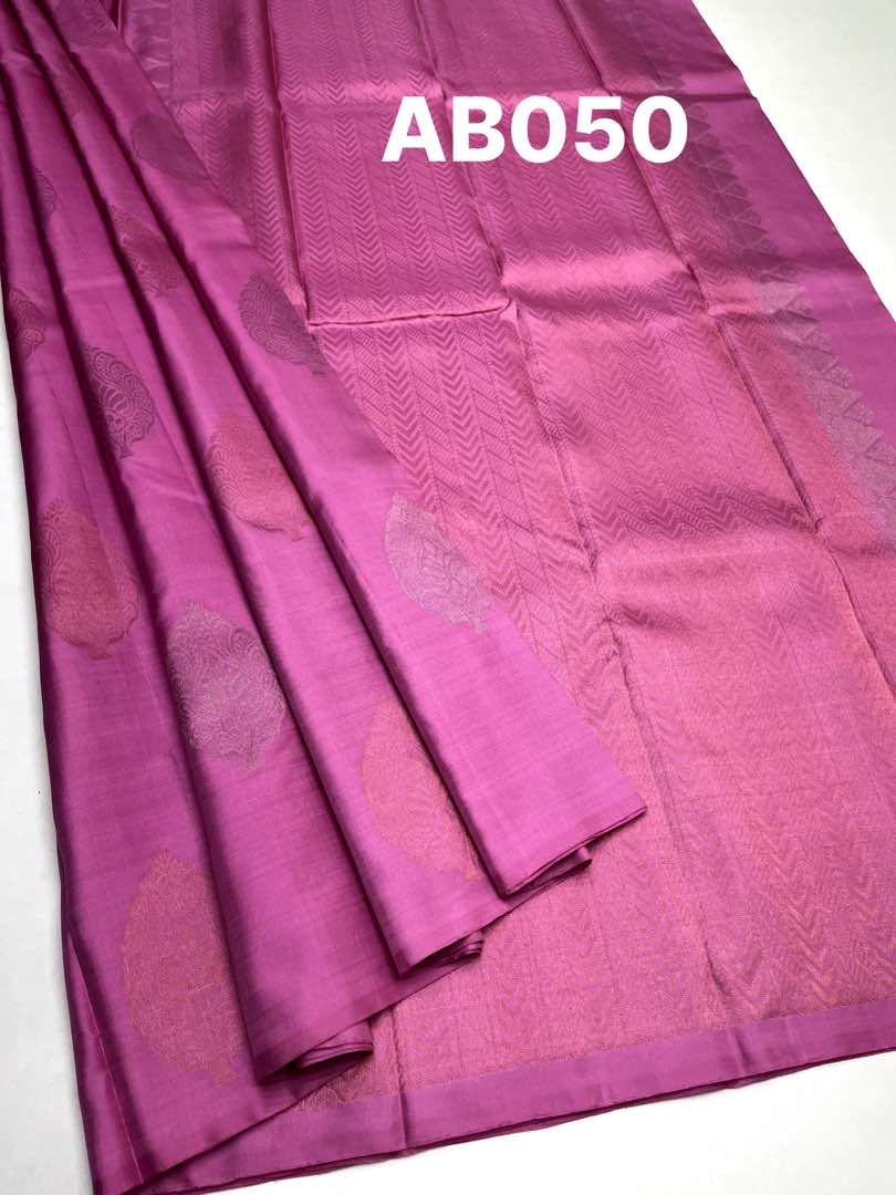 Beautiful Handloom Soft Silk Bhutta saree in Pink Color