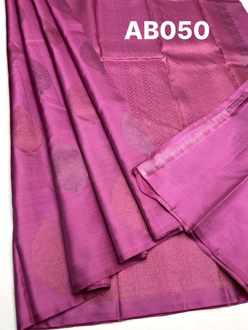 Beautiful Handloom Soft Silk Bhutta saree in Pink Color