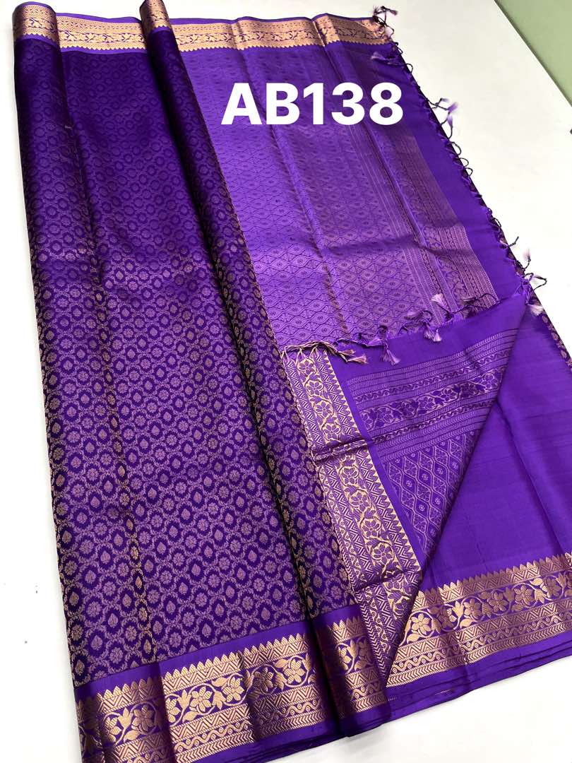 Beautifull Handloom Soft Silk Empose Design saree in Dark Violet with Light Violet