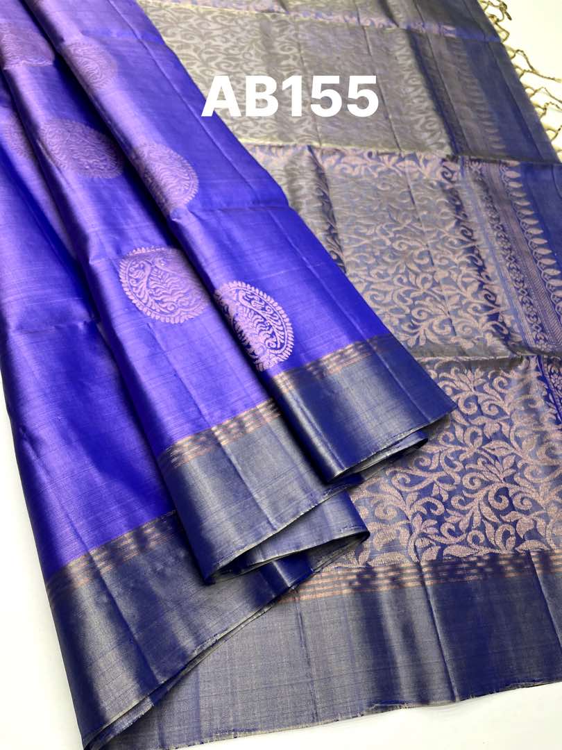 Beautifull Handloom Soft Silk Bhutta saree in Violet with Grey Color