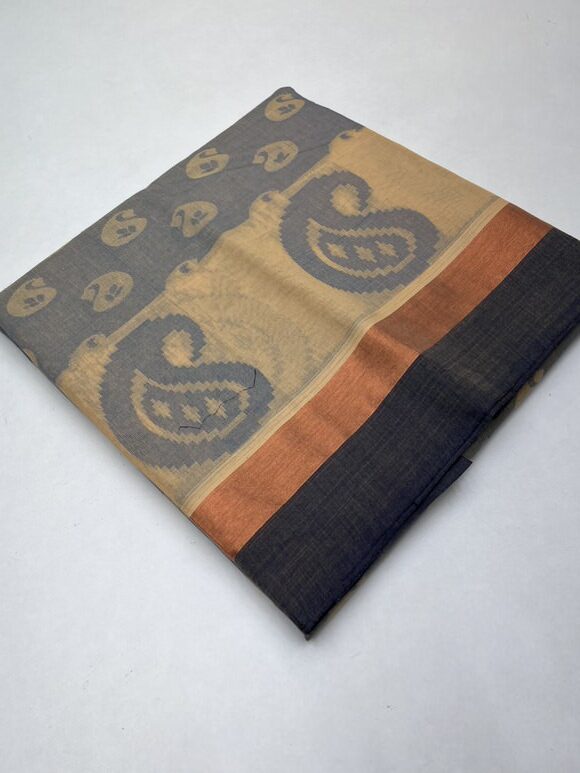 Pure cotton saree with Meena Bhutta with contrast Border in Grey color