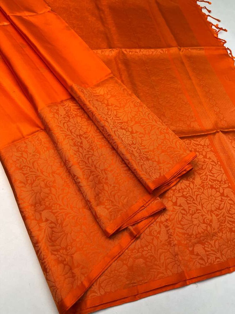 Beautiful Handloom Soft Silk Turning saree in Orange