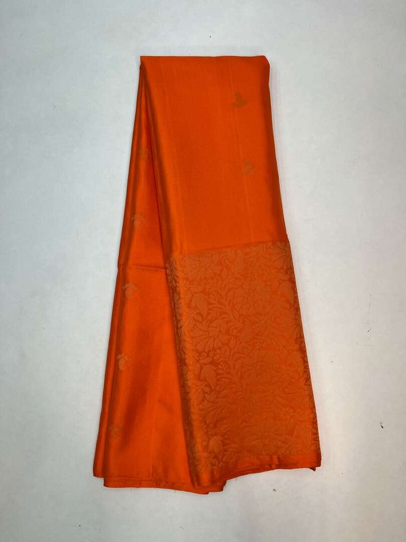 Beautiful Handloom Soft Silk Turning saree in Orange