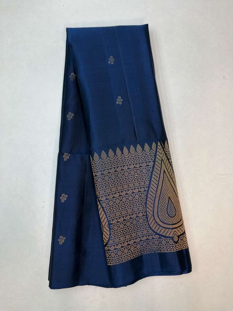 Beautiful Handloom Soft Silk Turning Border saree in Peacock Blue