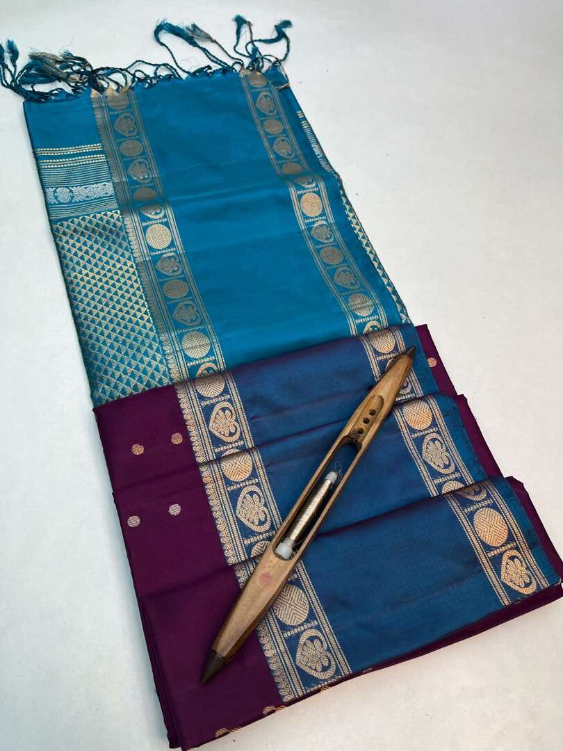 Beautiful Handloom Soft Silk Rettapett saree in  Purple with Peacock Blue