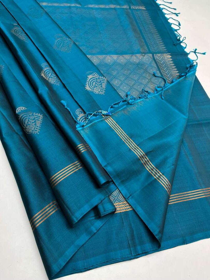 Beautiful Handloom Soft Silk Bhutta saree in Teal Blue