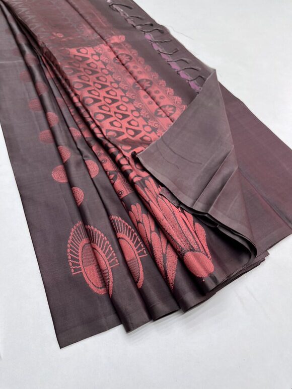 Handloom Pure Soft Silk Bhutta Saree in Wooden Brown without Contrast  color