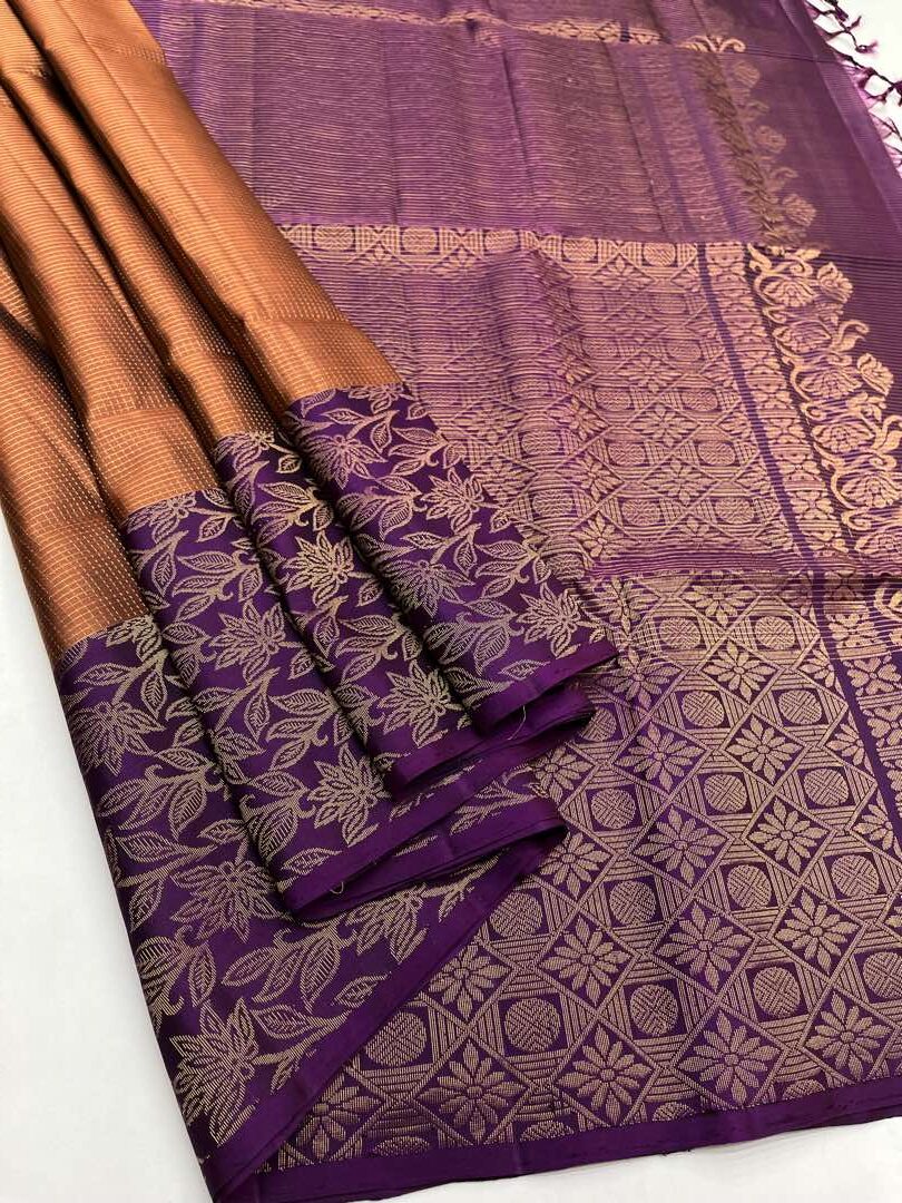 Beautiful Handloom Soft Silk Checked saree in Chocolate color with Purple