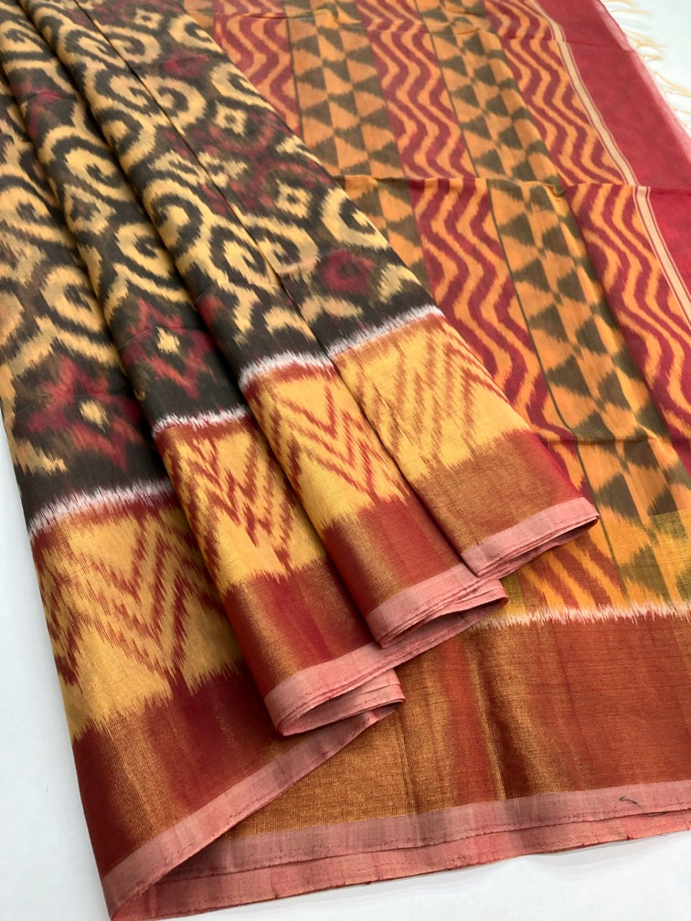 Pochampally Ikkat Kora Cotton Saree