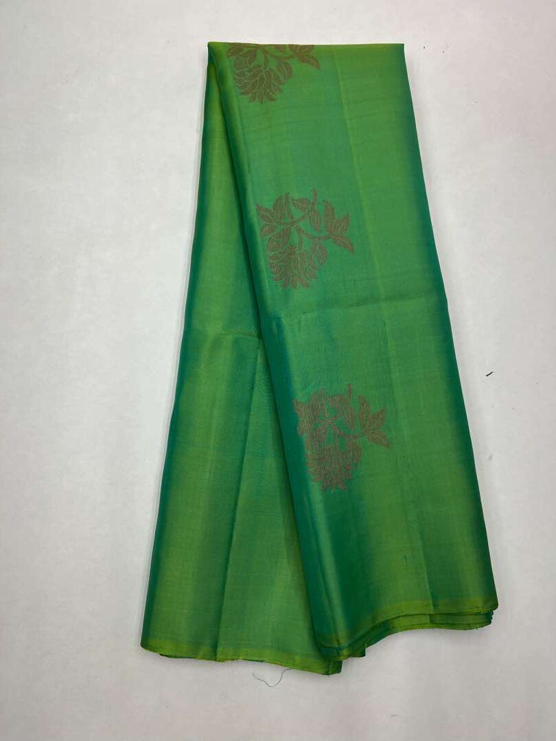 Beautiful Handloom Soft Silk Bhutta Saree in Green color