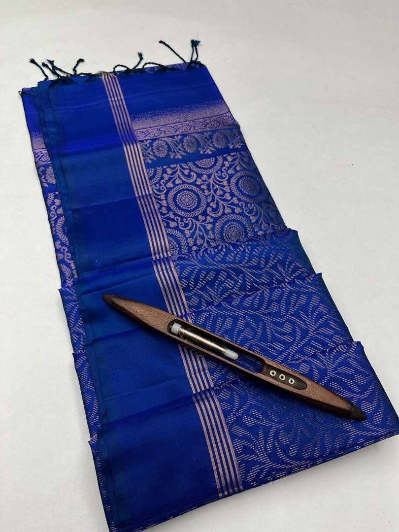 Beautiful Handloom Soft Silk Bridal saree in Dual tone Blue