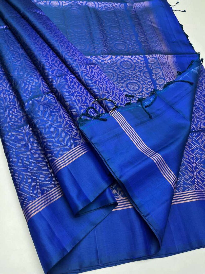 Beautiful Handloom Soft Silk Bridal saree in Dual tone Blue