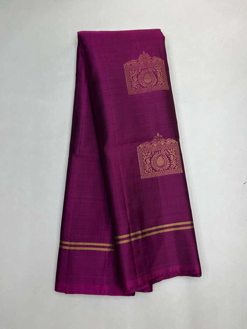 Beautiful Handloom Soft Silk Bhutta saree in Magenta Pink