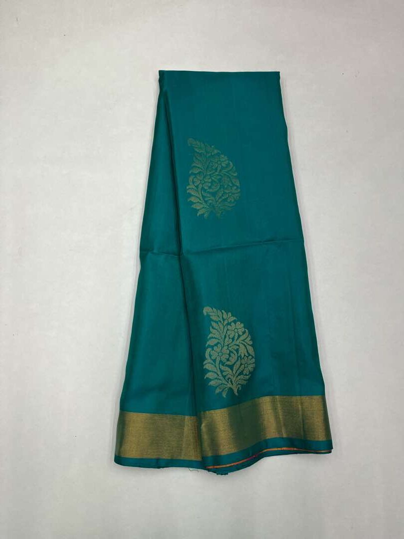 Beautiful Handloom Soft Silk Bhutta saree in Teal Blue with Yellowish Pink