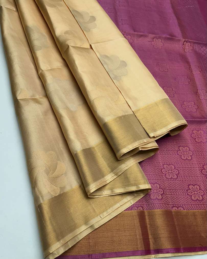 Beautiful Handloom Soft Silk Bhutta saree in Sandal with Pink