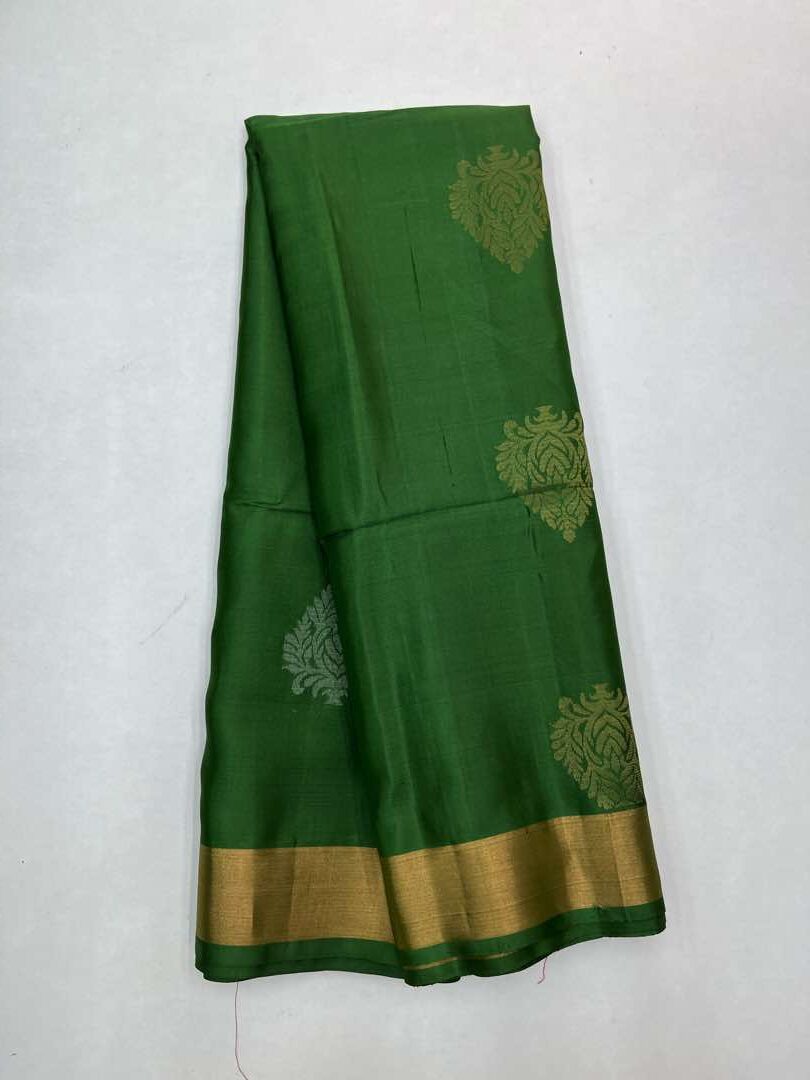 Beautiful Handloom Soft Silk Bhutta saree in Green with Orange