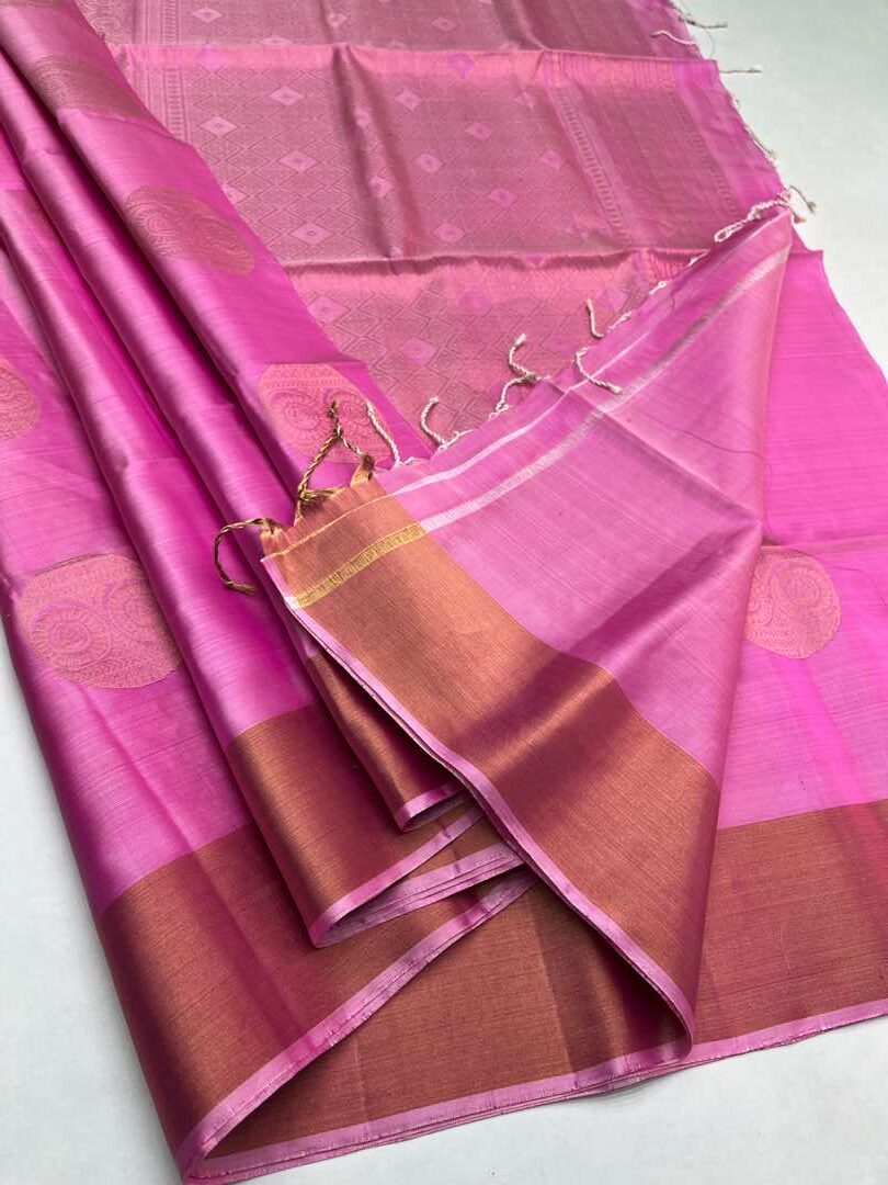 Beautiful Handloom Soft Silk Bhutta Saree in Baby Pink color