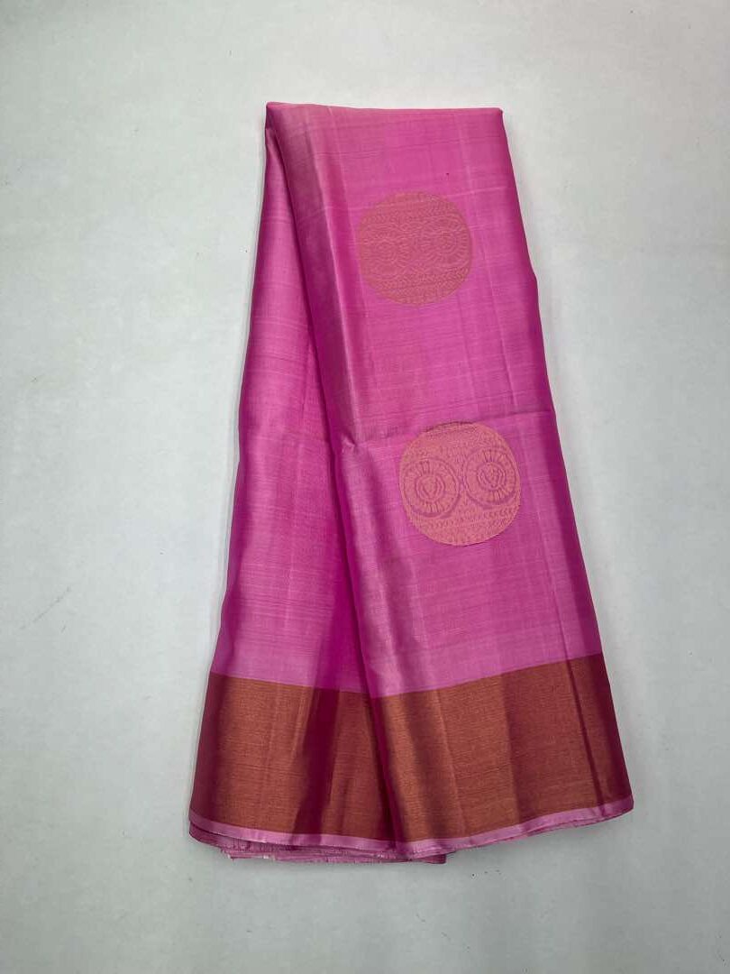 Beautiful Handloom Soft Silk Bhutta Saree in Baby Pink color