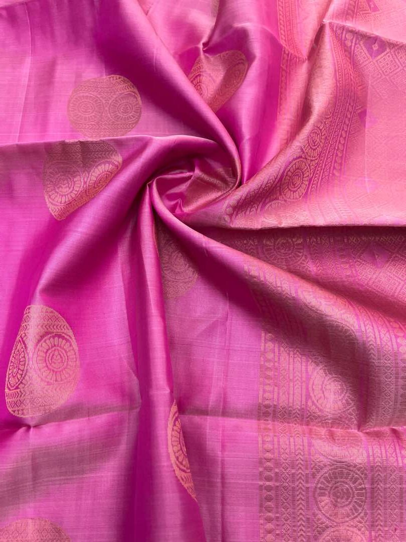 Beautiful Handloom Soft Silk Bhutta Saree in Baby Pink color