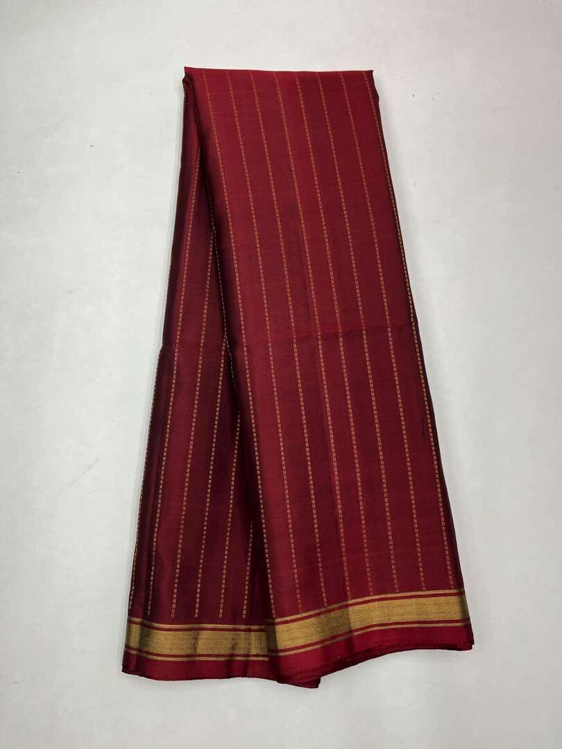 Beautiful Handloom Soft Silk Bhutta saree in Maroon color