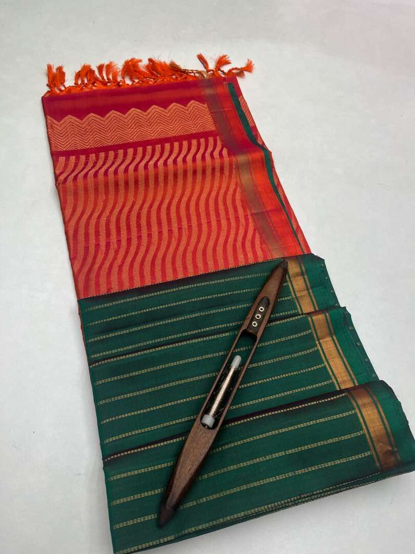 Beautiful Handloom Soft Silk Bhutta saree in Green with Orangish Pink