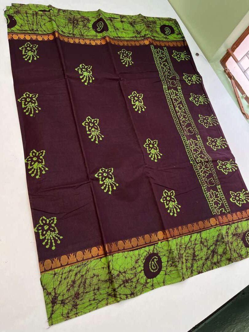 Chungudi  Cotton Sarees with Batik Design in Brown