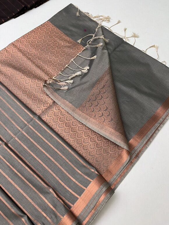 soft cotton Stripes saree in Grey