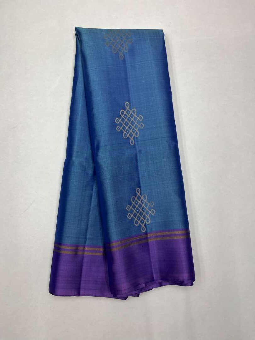 Beautiful Handloom Soft Silk Kolam saree in Blue with Lavender