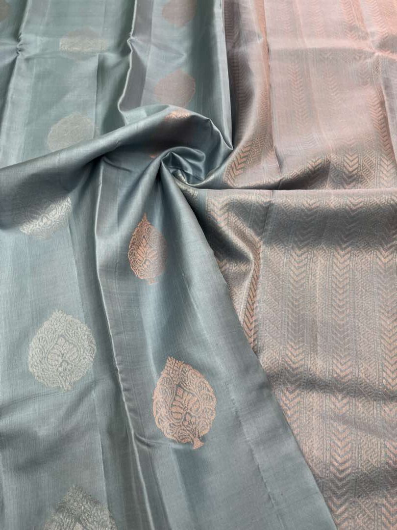 Beautiful Handloom Soft Silk Bhutta saree in Grey Color