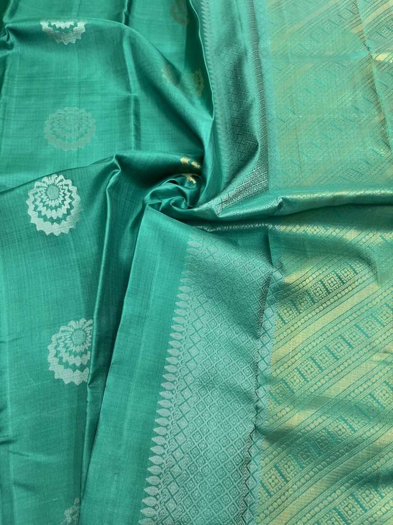 Beautiful Handloom Soft Silk Bhutta saree in Teal Green Color