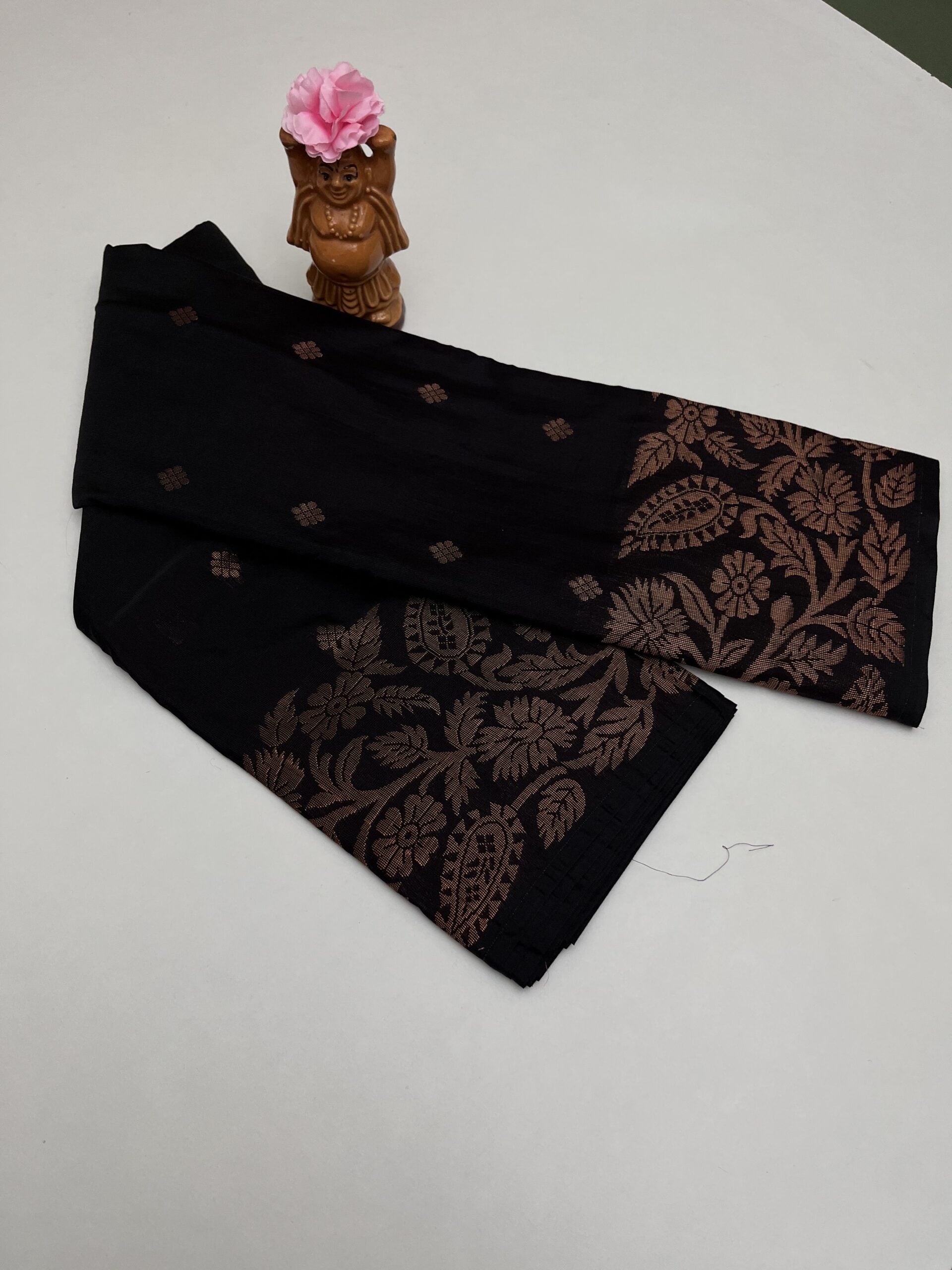 Soft Cotton Double side Turning boder saree in  Black color