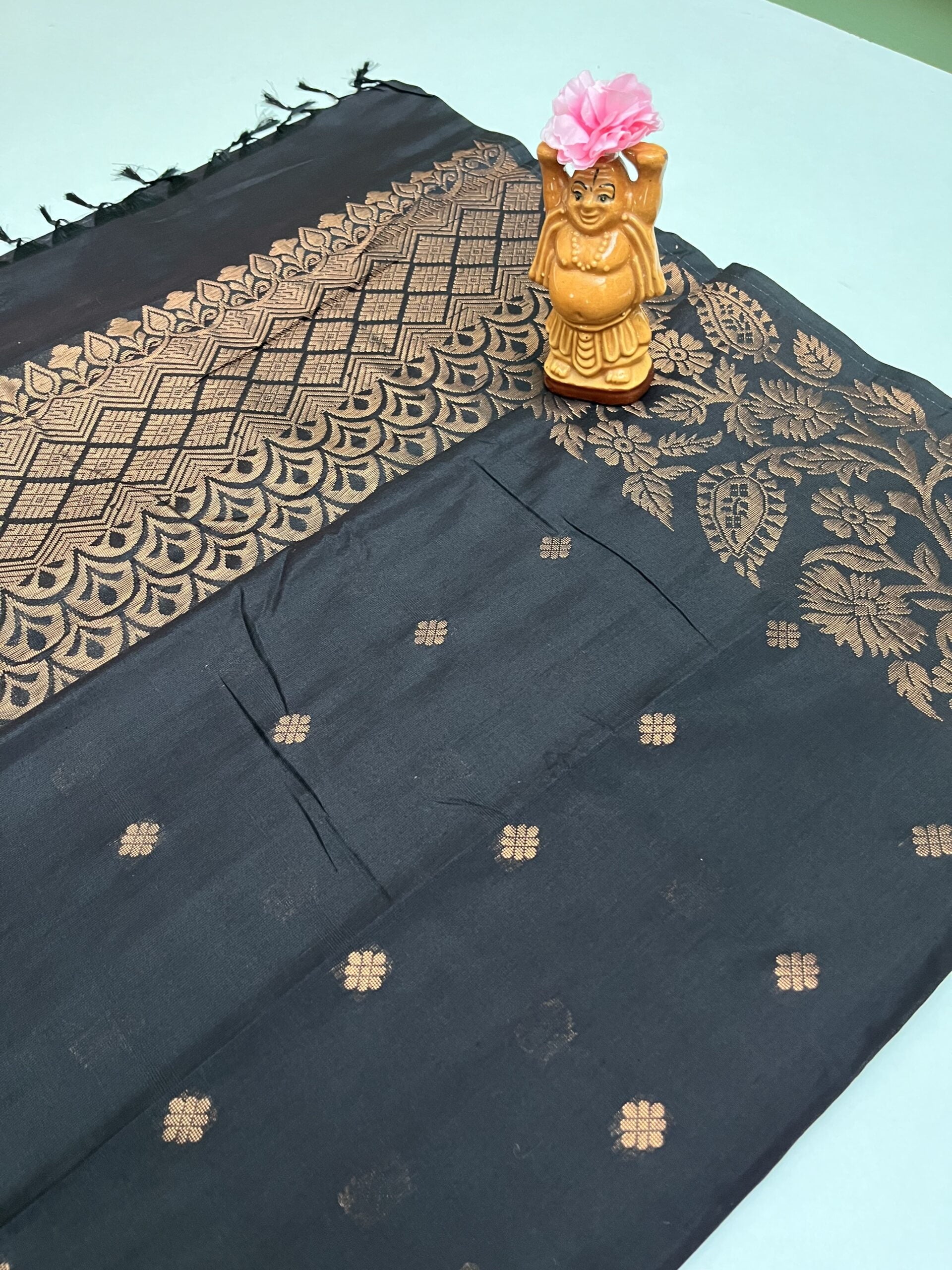 Soft Cotton Double side Turning boder saree in  Black color