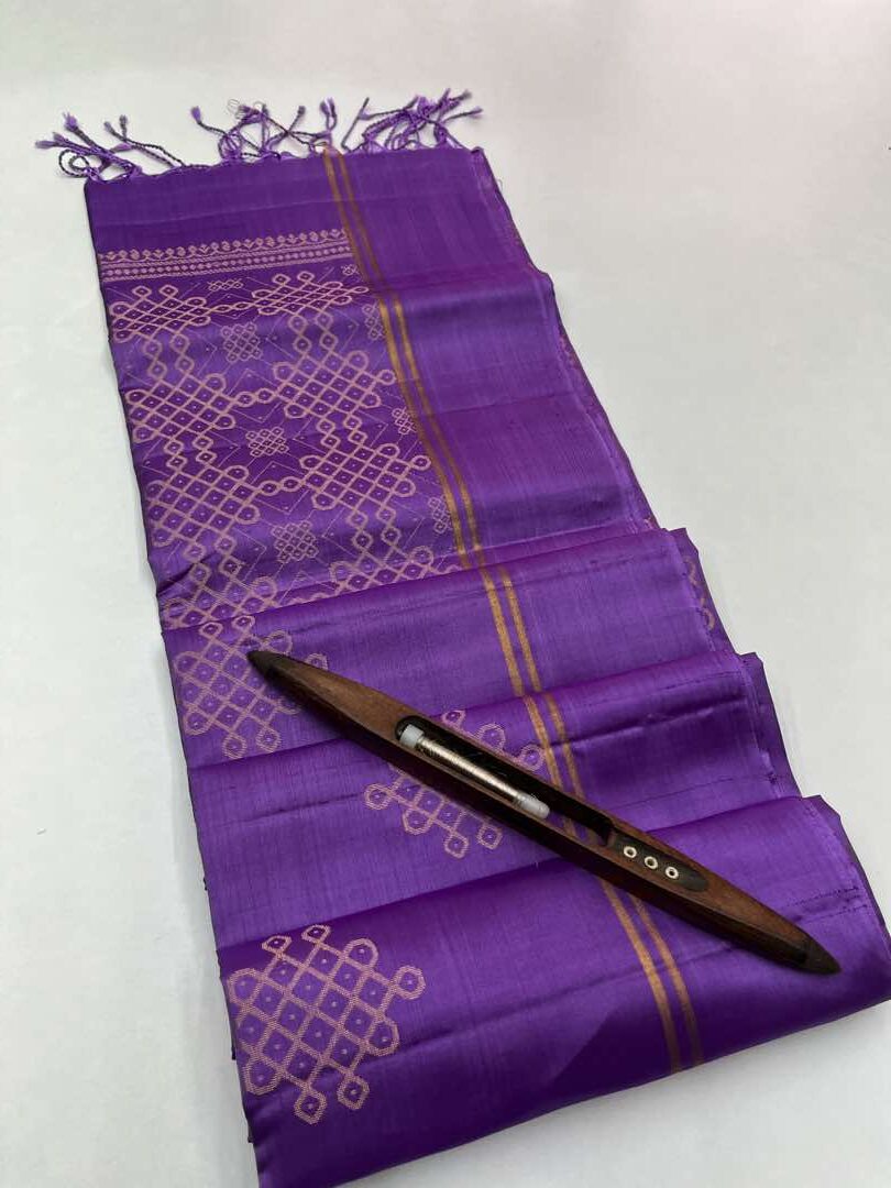 Beautiful Handloom Soft Silk Kolam saree in Lavender color