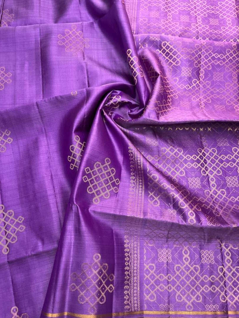 Beautiful Handloom Soft Silk Kolam saree in Lavender color