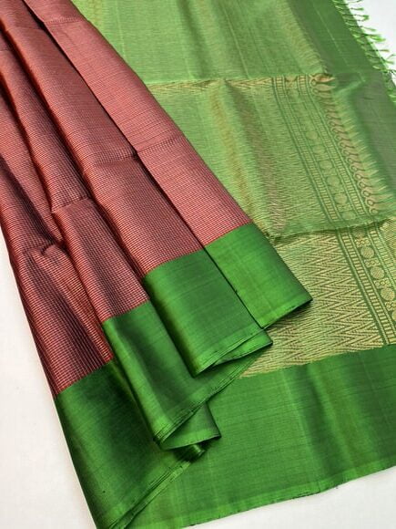 Beautiful Handloom Pure Handloom Soft Silk Vaira Oosi Red with Green