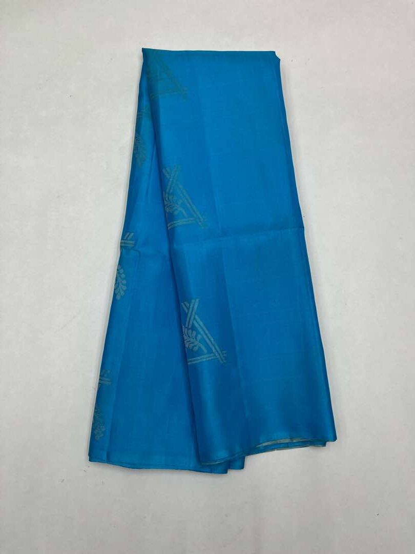 Beautifull Handloom Soft Silk Bhutta saree in Sea Blue with Light Blue