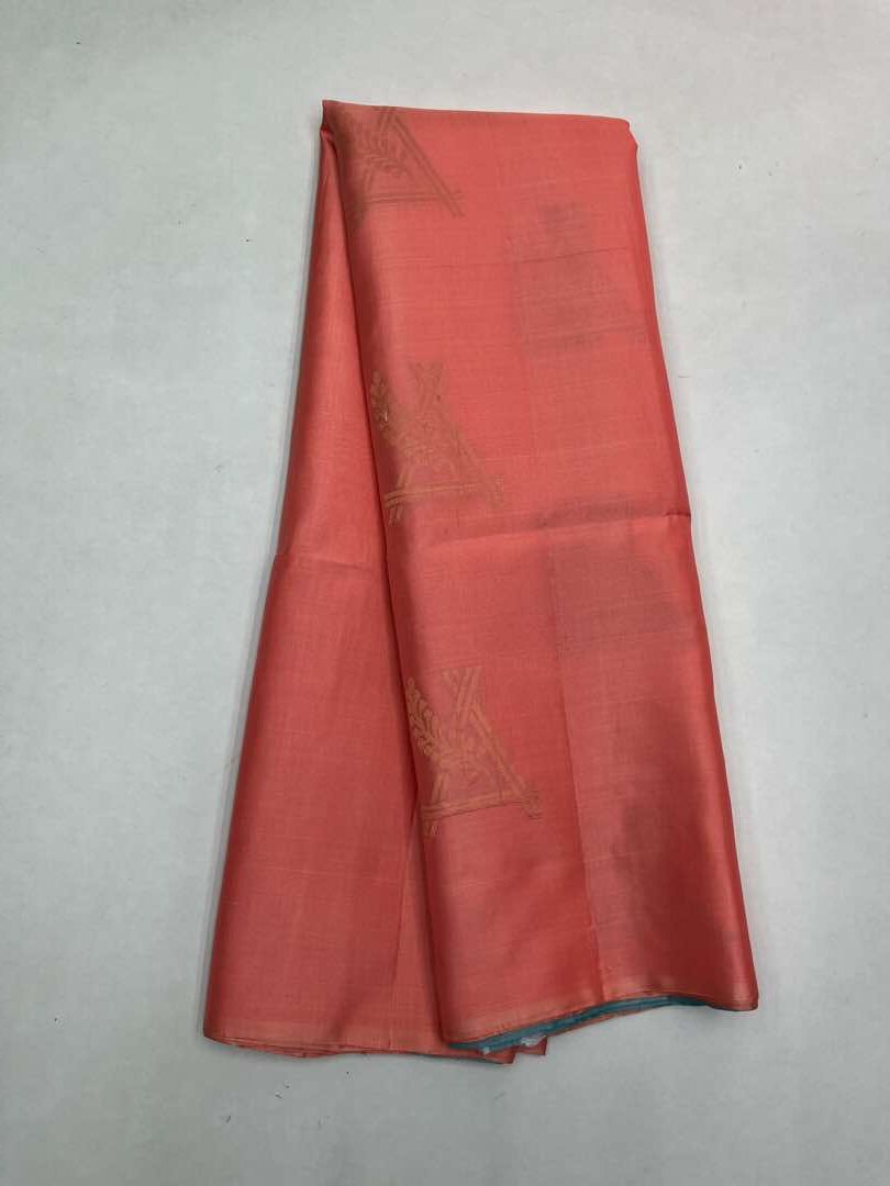 Beautifull Handloom Soft Silk Bhutta saree in Peachish Pink with Light Blue