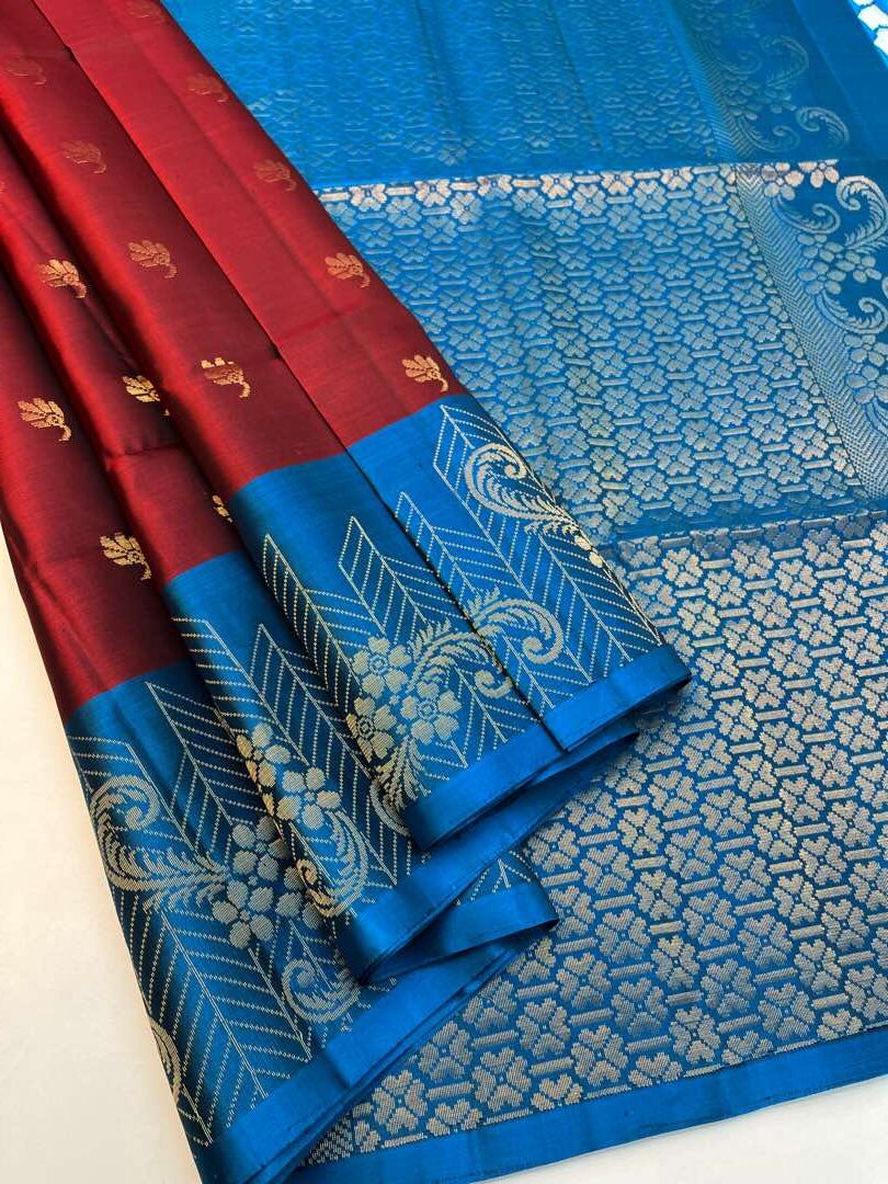 Beautiful Handloom Soft Silk Turning saree in Maroon with Blue