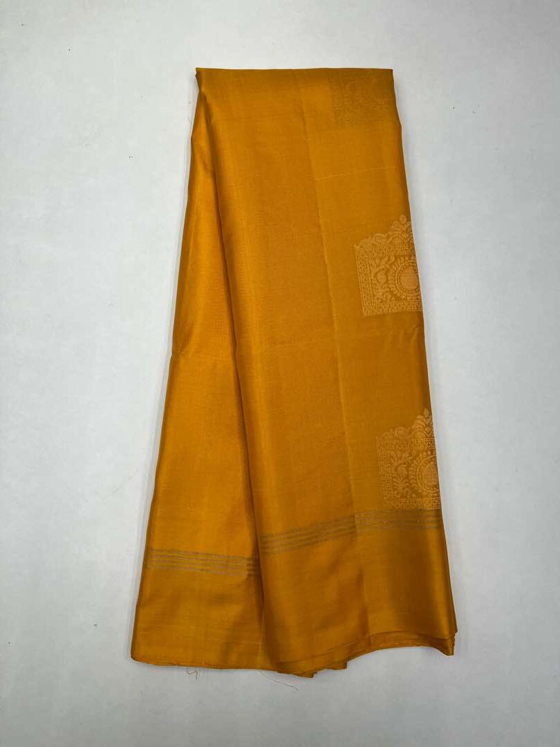 Beautifull Handloom Soft Silk Bhutta saree in Yellow Color