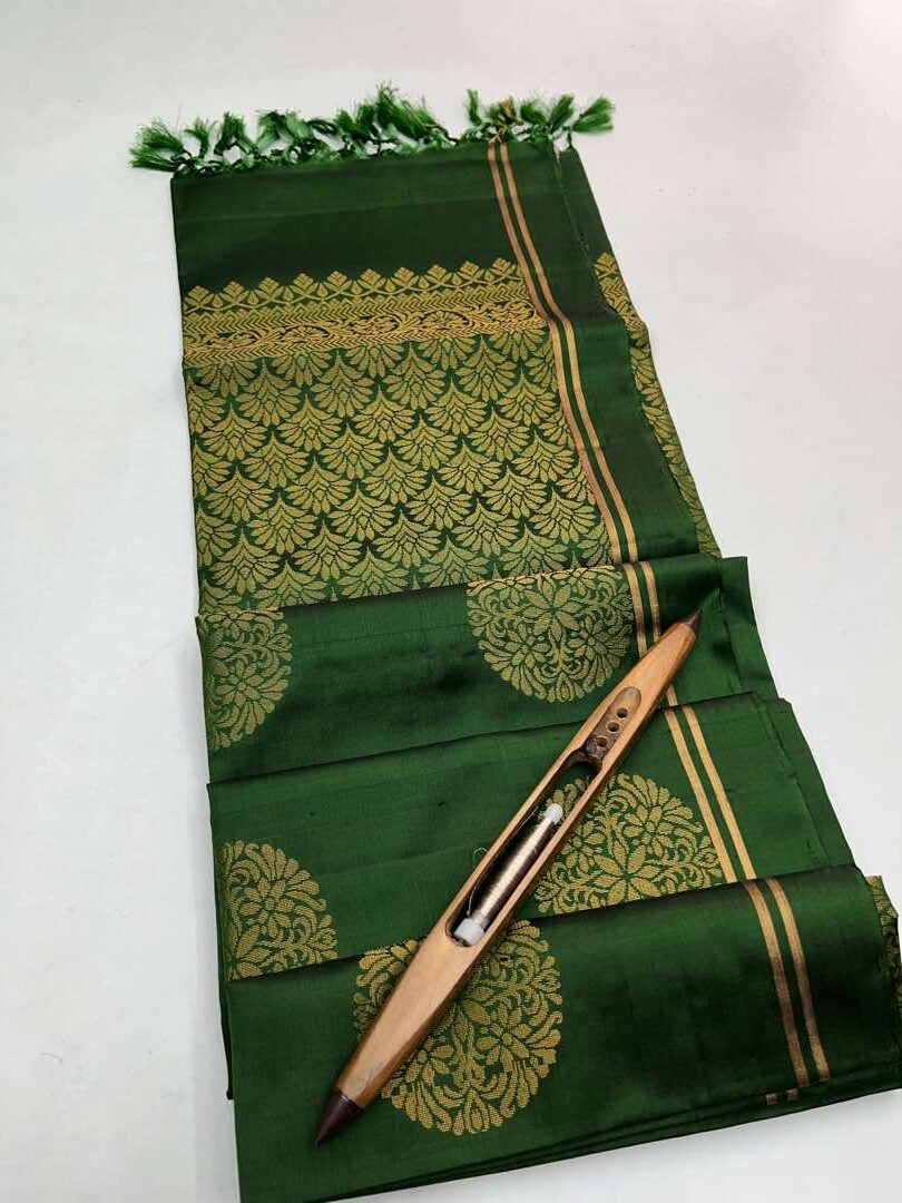 Beautifull Handloom Soft Silk Bhutta saree in Green Color