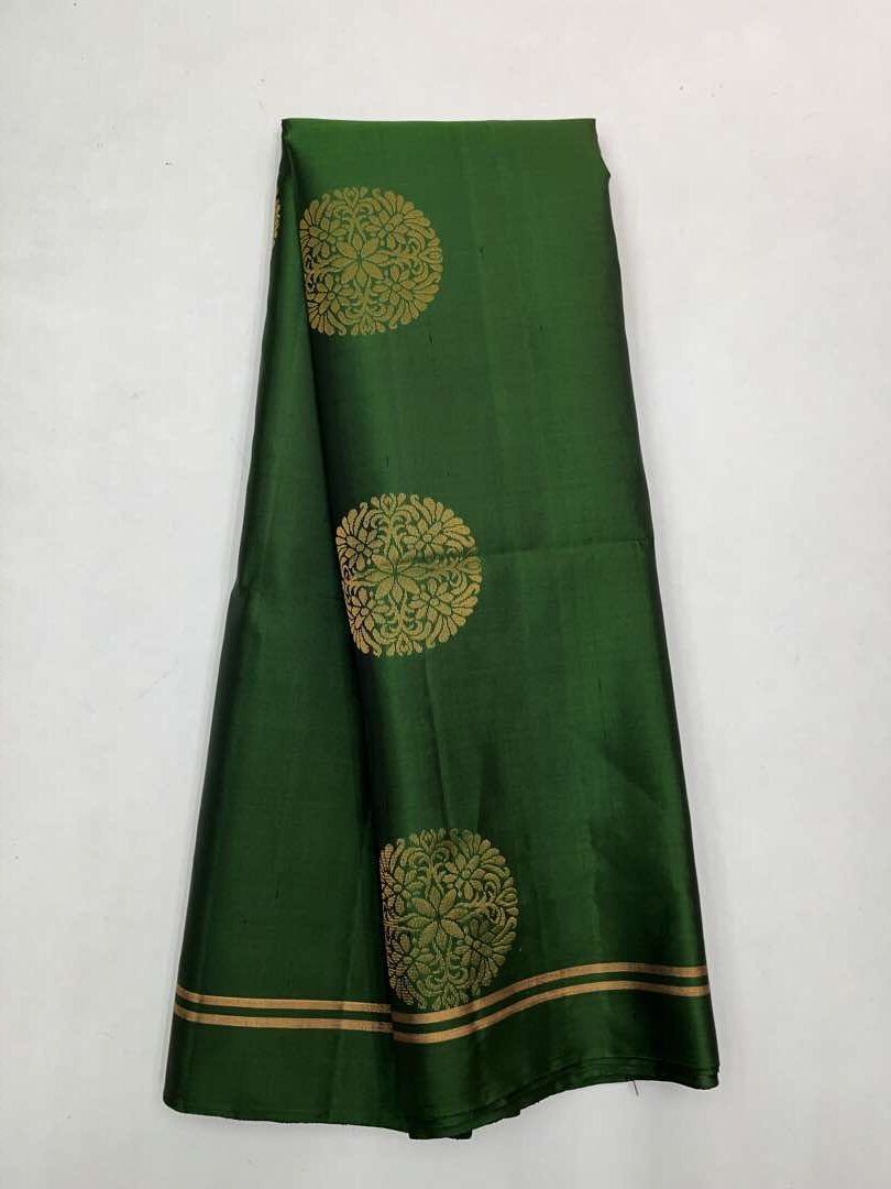 Beautifull Handloom Soft Silk Bhutta saree in Green Color