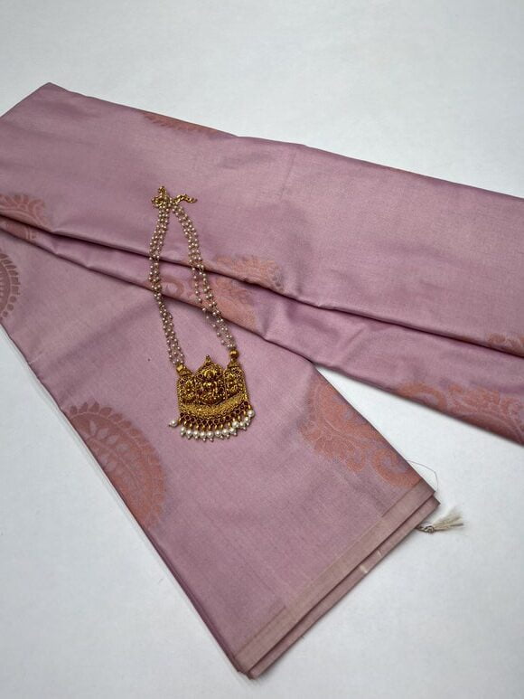 Soft Cotton Premium Bhutta saree in Pink color