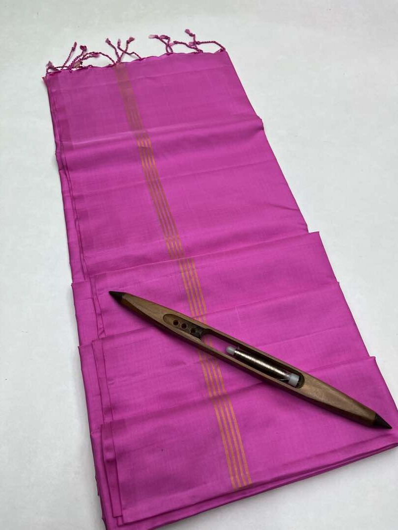 Beautifull Handloom Soft Silk Plain saree in Pink Color