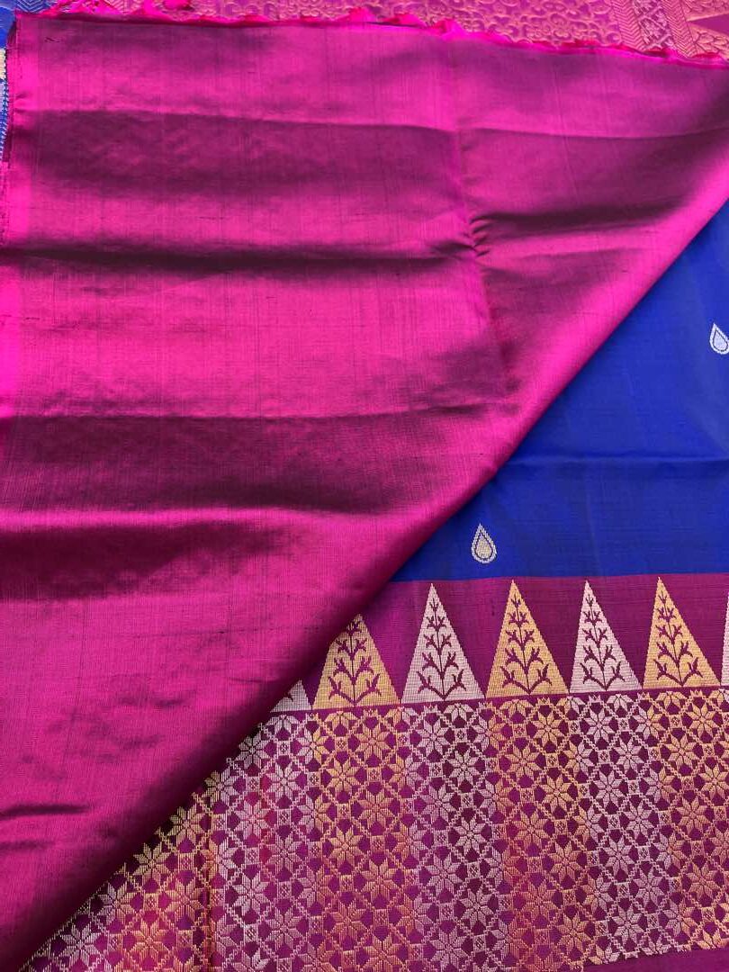 Beautiful Handloom Soft Silk Turning saree in Dark Blue with Pink