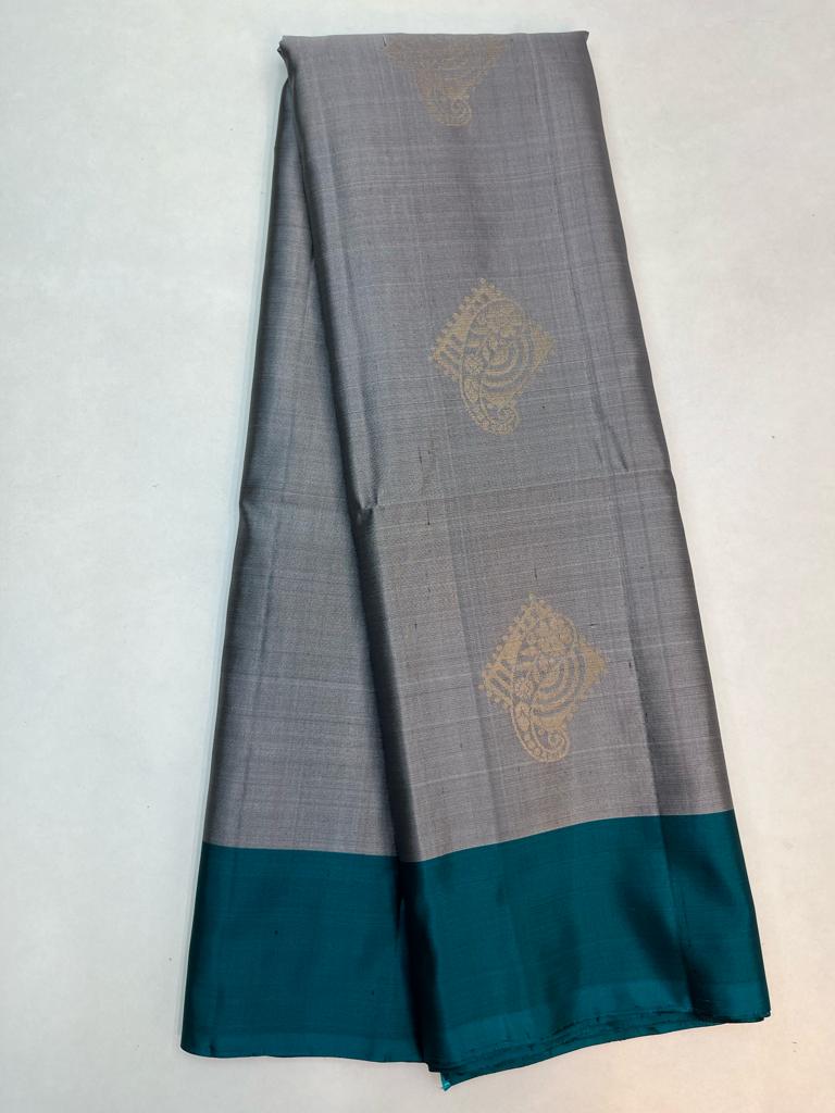 Beautiful Handloom Pure Soft Silk Bhutta Saree in Grey with Teal Green Color